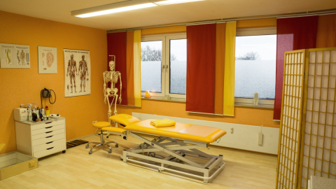 Behandlungsraum der Praxis für Osteopathie und Naturheilkunde von Martina Scheunemann in Herne